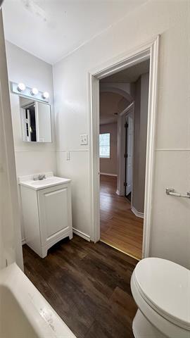 Building Photo - 370 W Park St