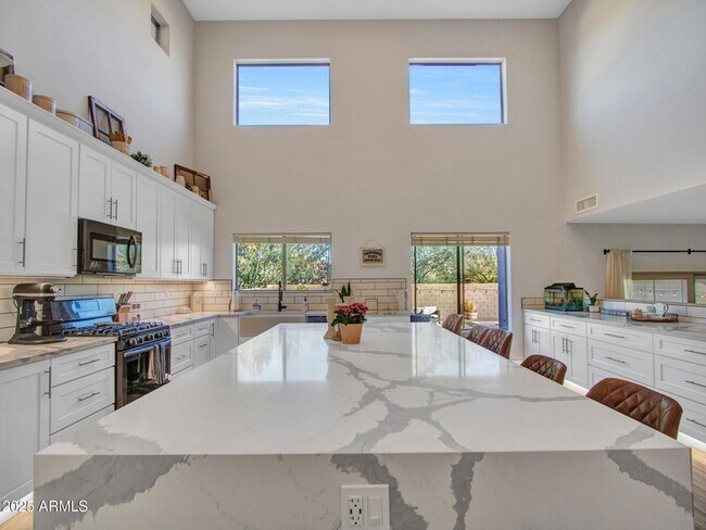 Building Photo - 4326 W Kenai Dr