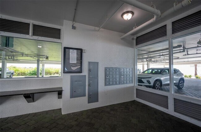 Building Photo - 1375 Beach Rd