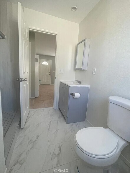 Building Photo - 12758 Russell Ave