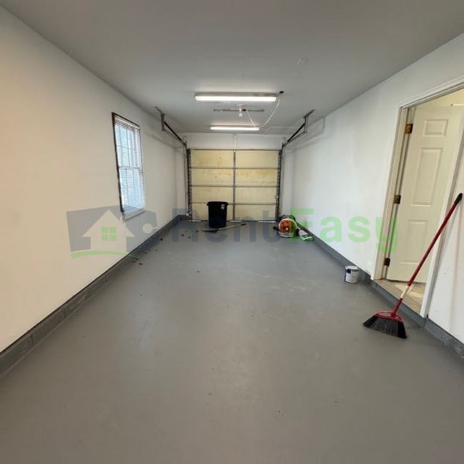 Building Photo - 1329 Millington Ct