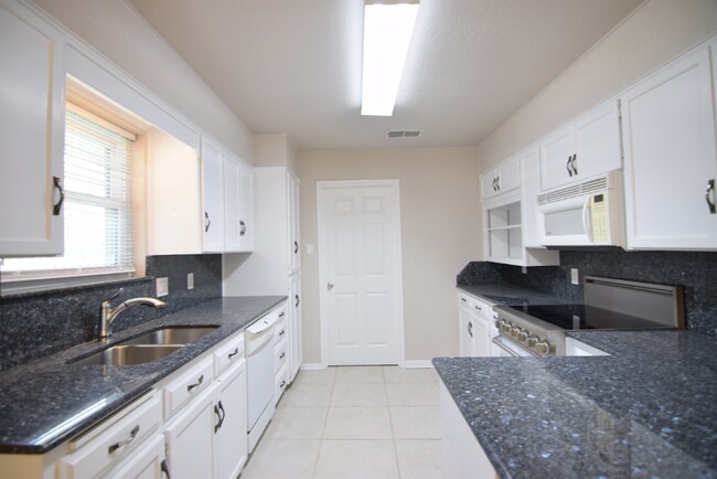 Building Photo - 118 Beaver Loop