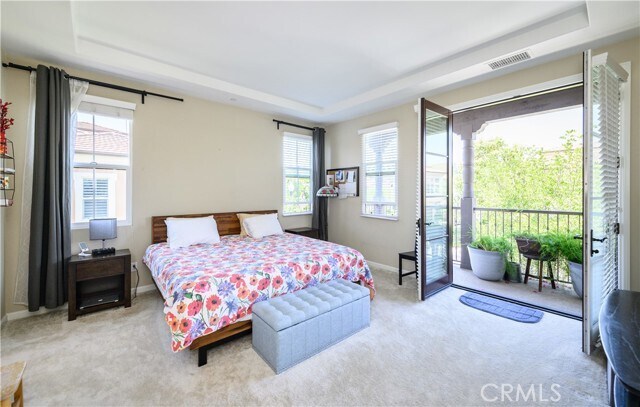 Building Photo - 112 Crescent Moon