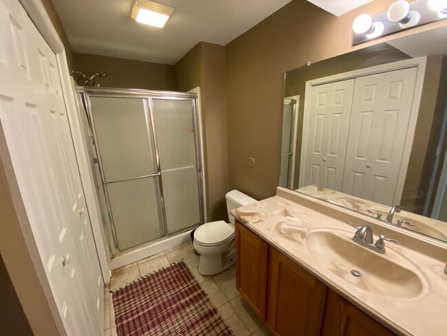 Building Photo - 2721 Hampton St