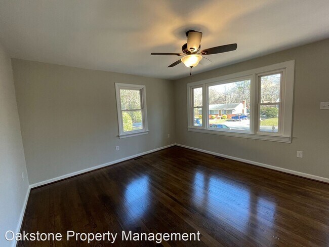 Building Photo - 3 br, 1.5 bath House - 1262 Woodcroft Road