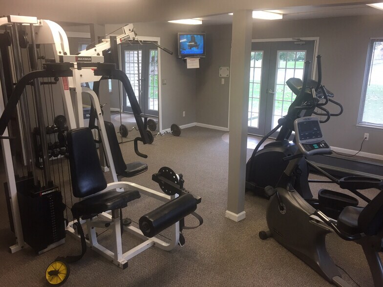 Building Photo - 225 Briarcrest Dr