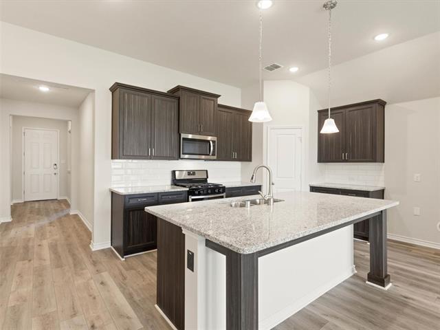 Building Photo - 7001 Mapleshade Way