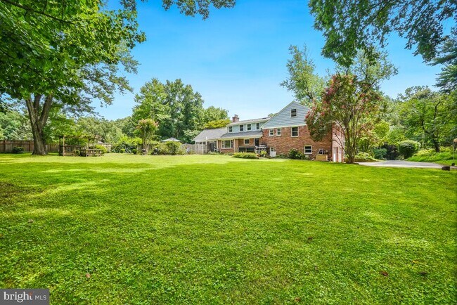 Building Photo - 11705 Admirals Ct