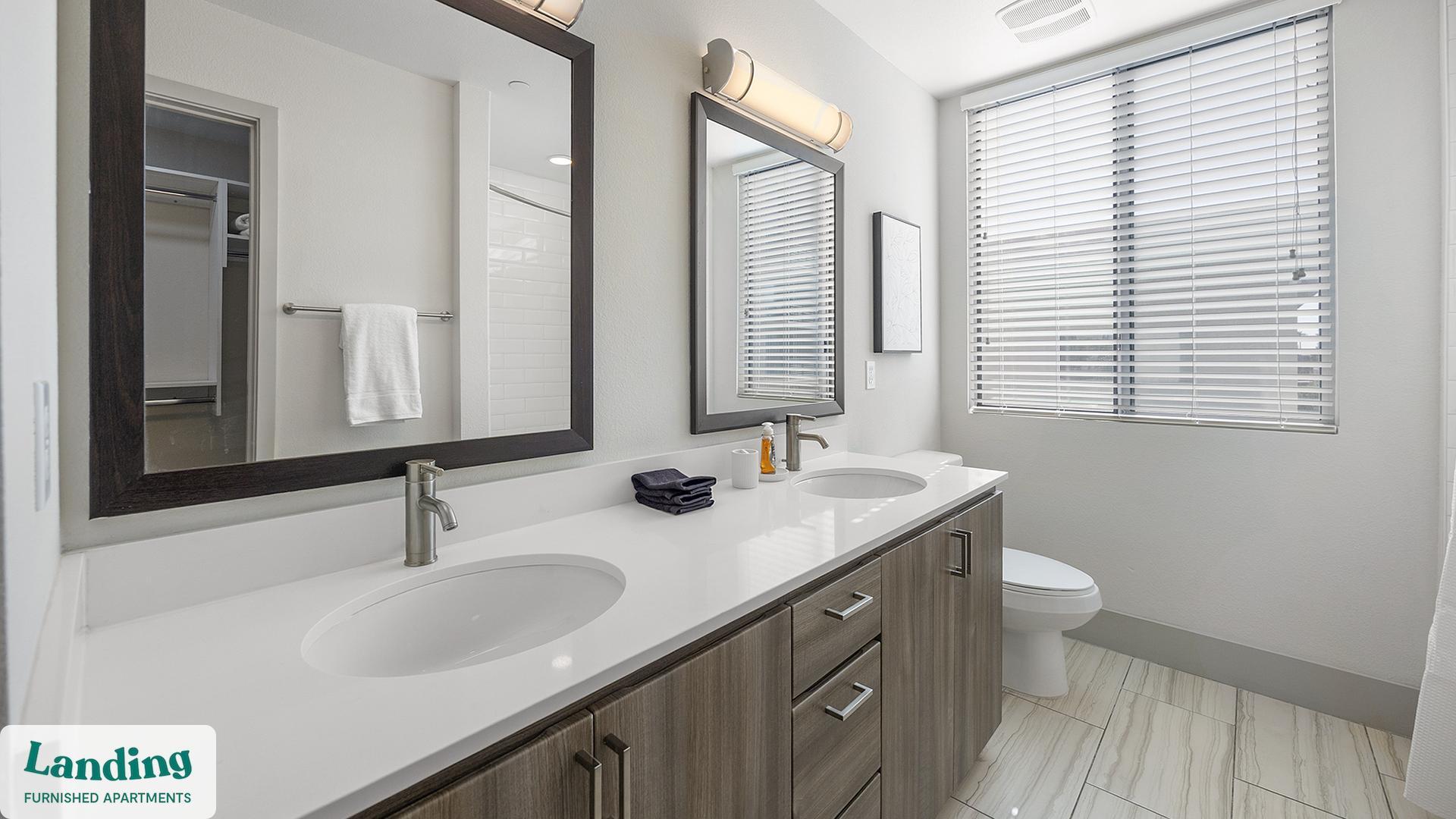 Building Photo - 2323 E Highland Ave