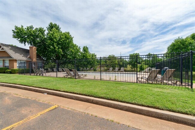 Building Photo - 2013 Cedar Meadow Ln