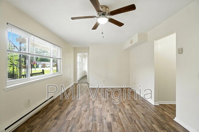 Building Photo - 9563 15th Bay St