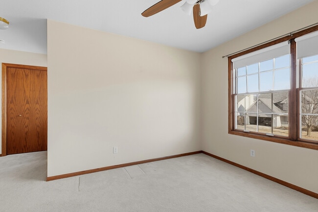 Building Photo - 2052 Ashford Rd