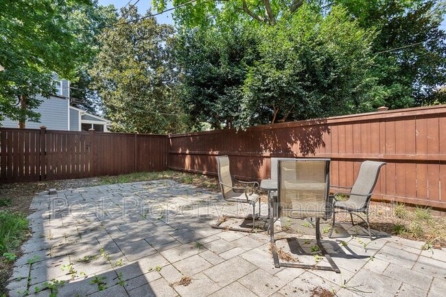 Building Photo - 3307 Grove Ave