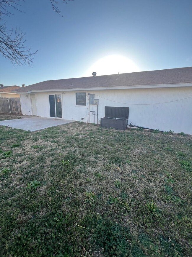 Building Photo - WYLIE SCHOOLS