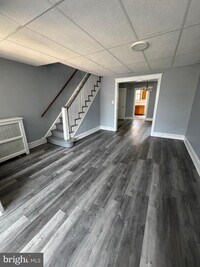 Building Photo - 2927 S Dewey St