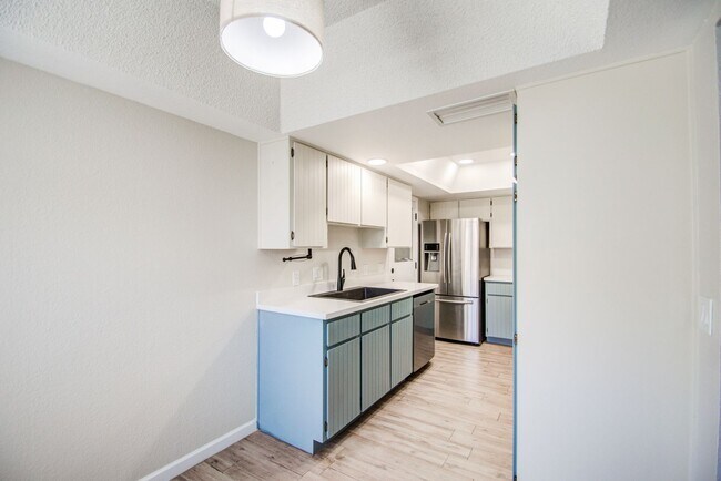 Building Photo - Spacious Villa for rent in Phoenix!