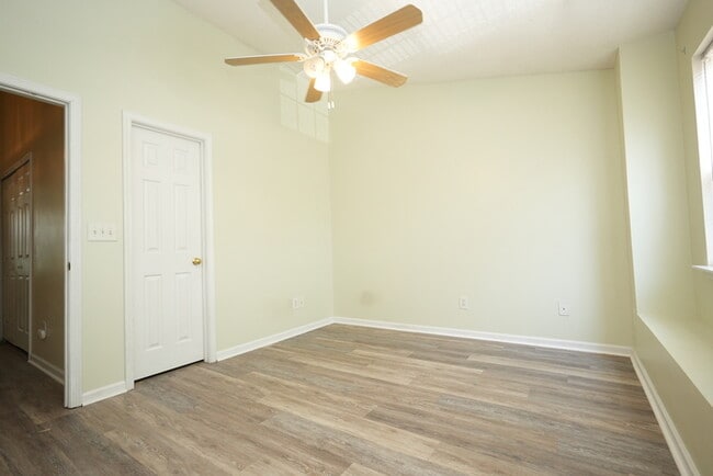 Building Photo - Beautiful 2BR/2BA Home on Rudolph Rd!