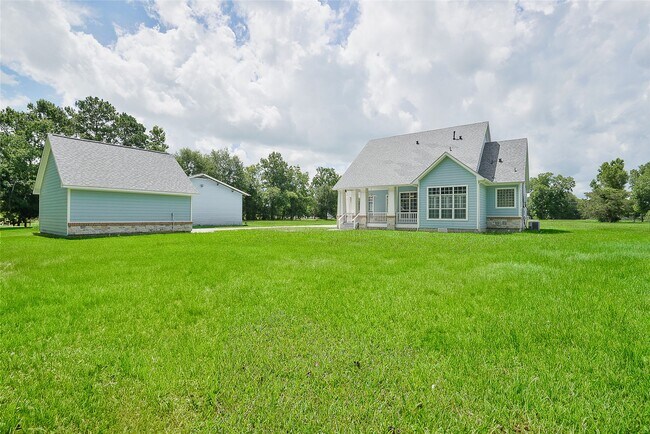 Building Photo - 3960 Farm to Market 1960 Rd E