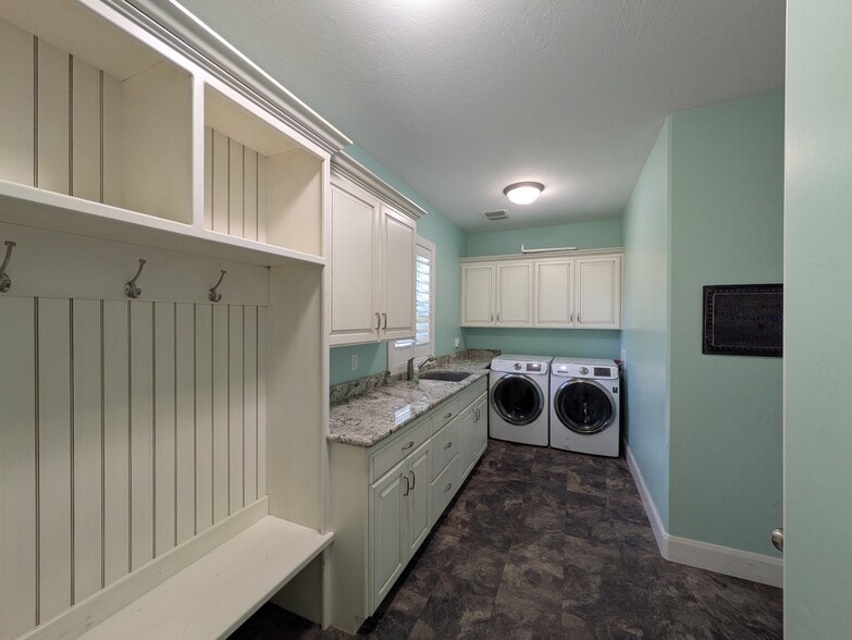 Building Photo - 5317 Wild Dunes Ln