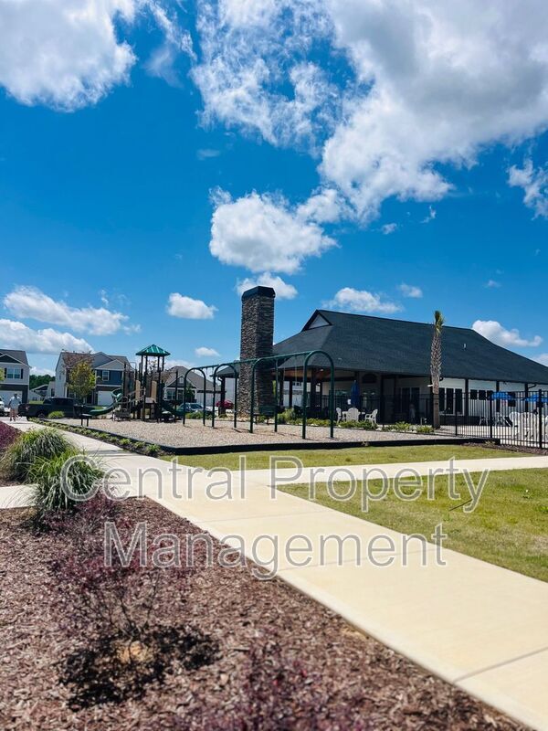 Building Photo - 248 Bonifay Dr