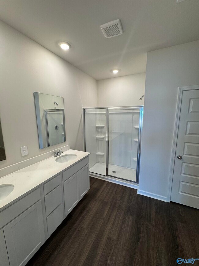Building Photo - 115 Betty Williams Dr