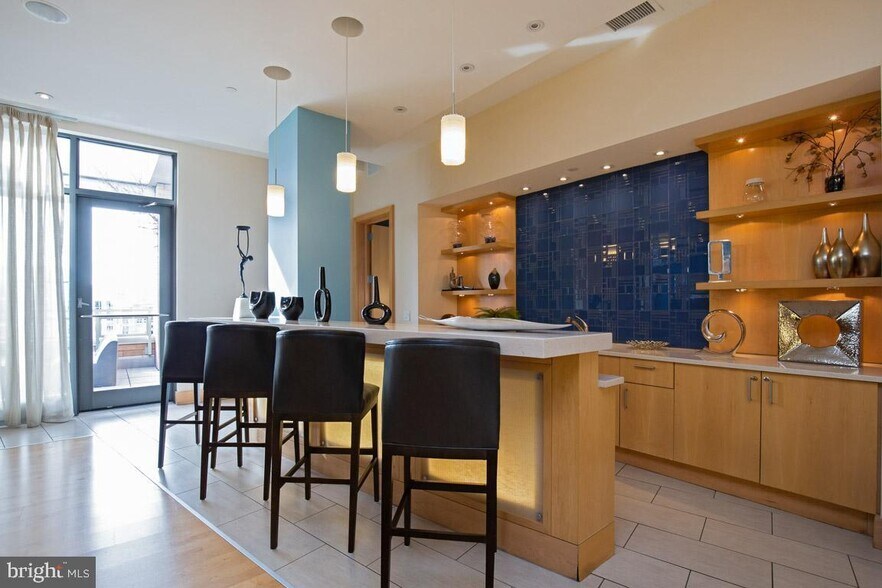 Building Photo - 475 K St NW