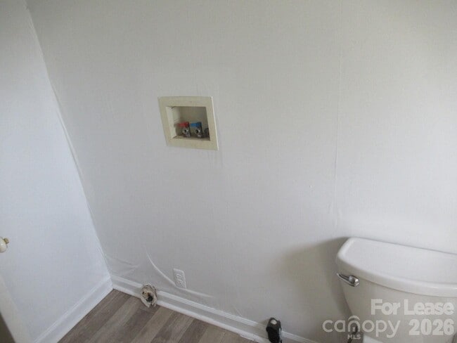 Building Photo - 6682 E North Carolina 150 Hwy