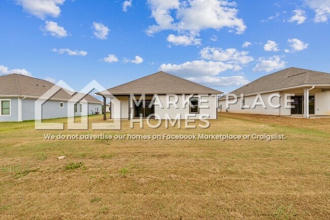 Building Photo - 313 McHenry Dr