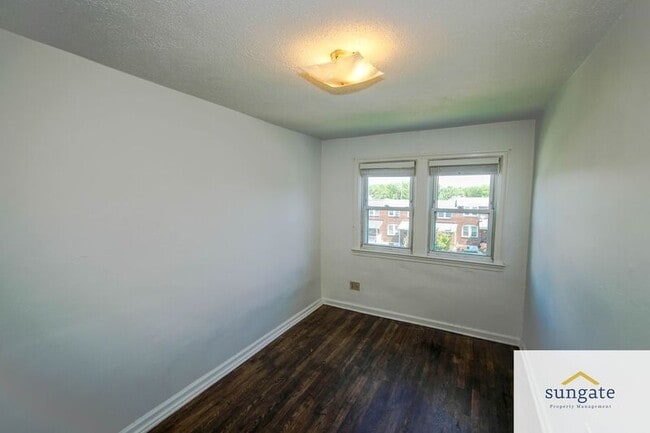 Building Photo - 217 W Edgevale Rd