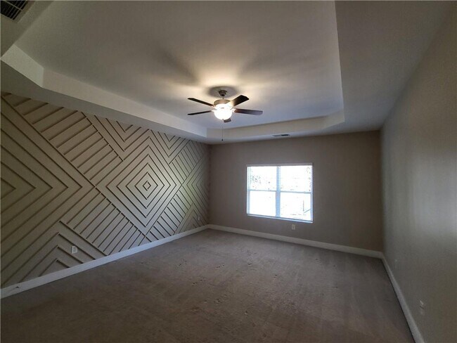 Building Photo - 5728 Taylor Wy