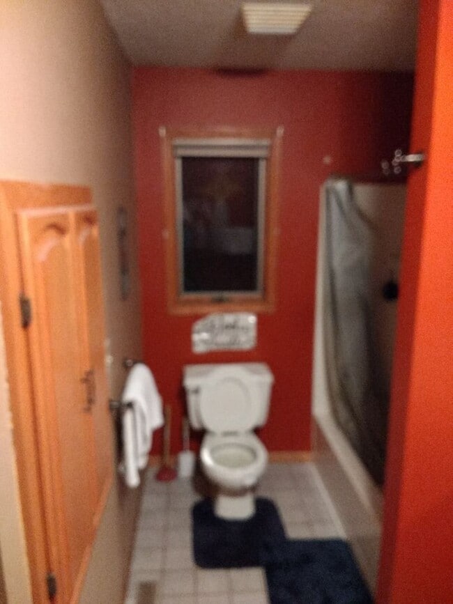 Building Photo - 3 Bedrooms, 2.5 Bathrooms Single Family Ho...