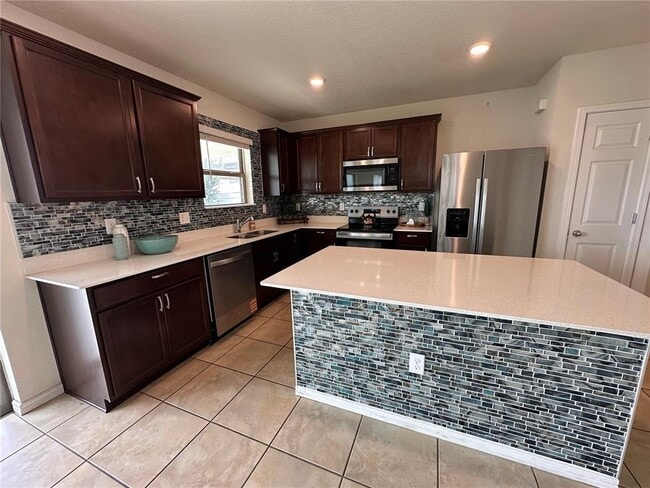 Building Photo - 630 Citrus Isle Blvd