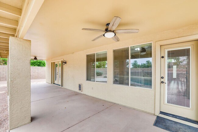 Building Photo - Beautiful Chandler home with pool!