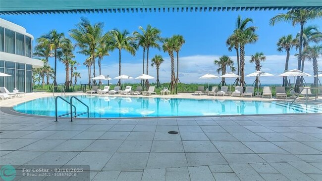 Building Photo - 1116 N Ocean Blvd