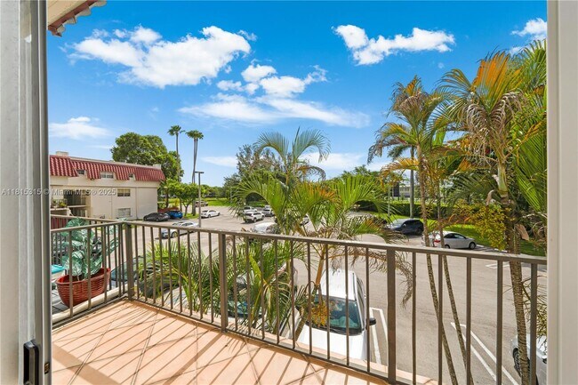 Building Photo - 8650 SW 67th Ave