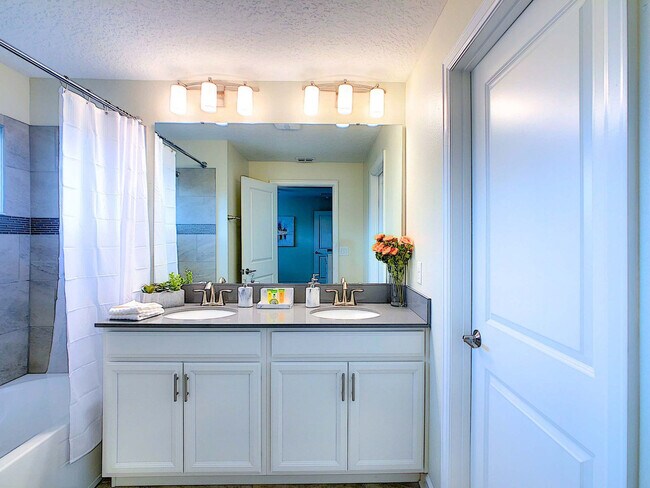 Building Photo - 8939 Cabot Cliffs Dr