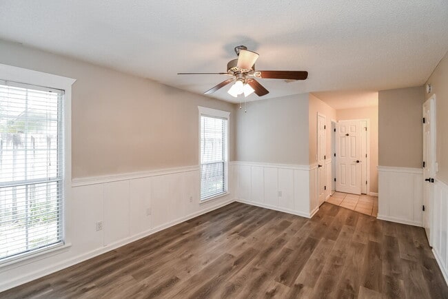 Building Photo - 4560 Arch Creek Dr S