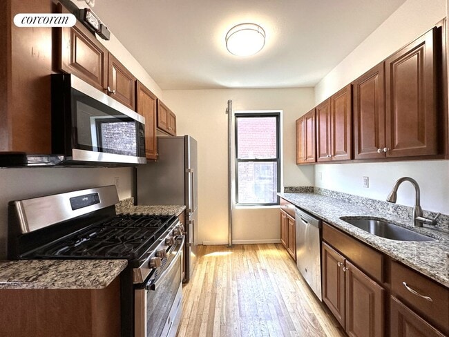 Primary Photo - 505 W 122nd St