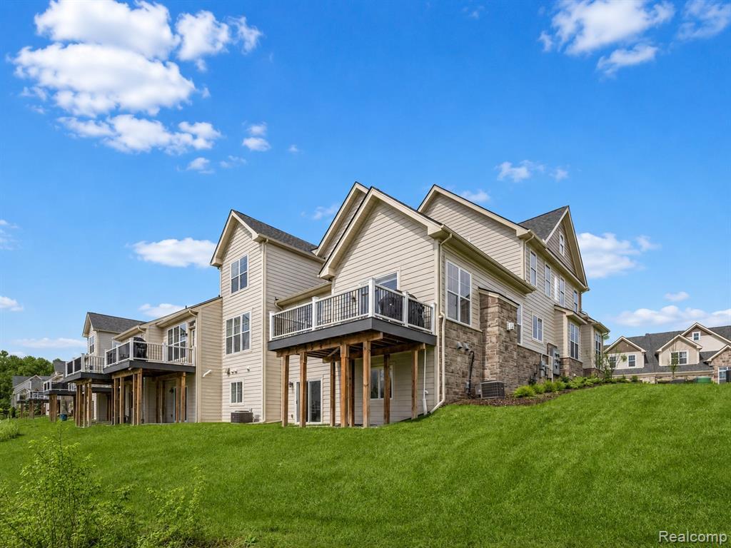 Building Photo - 3219 Brackley Dr