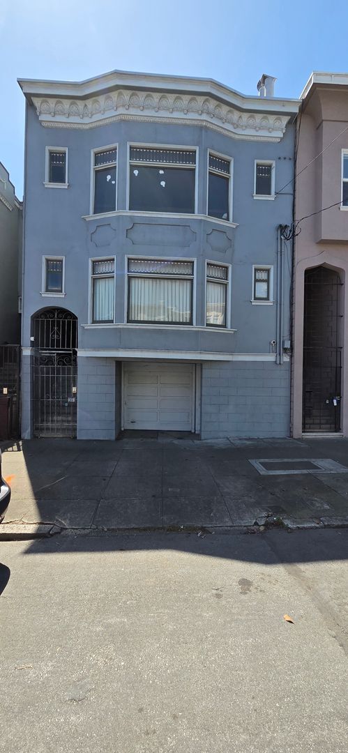 Building Photo - Grove St | 1927-1929