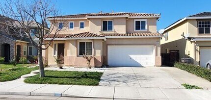 Building Photo - Tracy Beautiful home that comes with sizab...