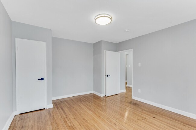 Building Photo - 131 Forest Ave