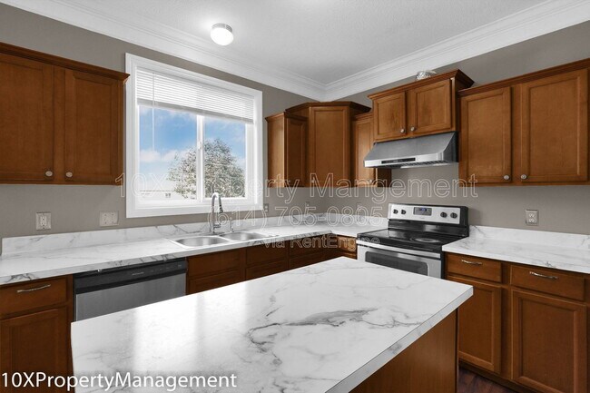 Building Photo - 3056 Melville St