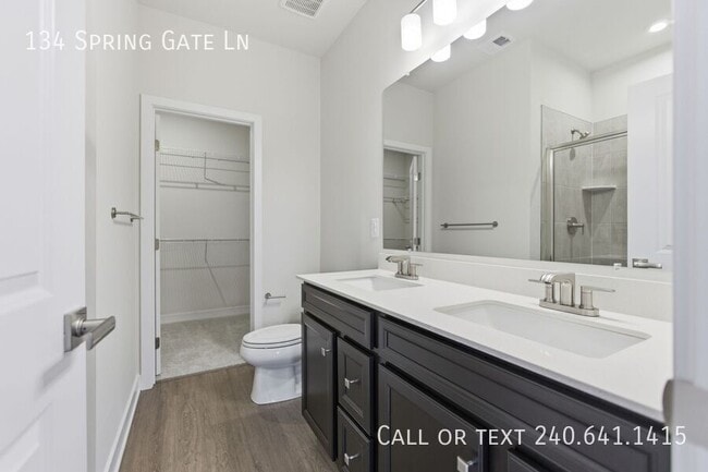 Building Photo - 134 Spring Gate Ln