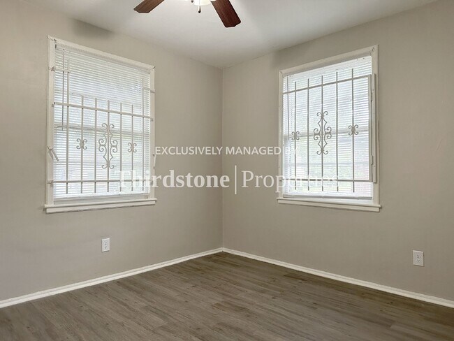 Building Photo - 435 Springfield Ct N