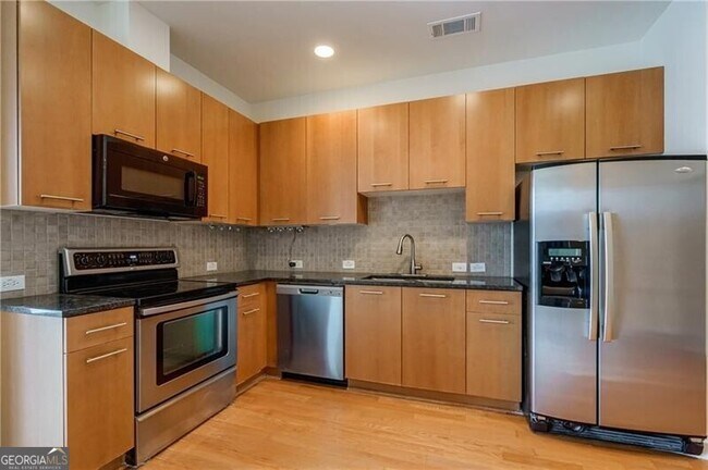 Building Photo - 3300 Windy Ridge Pkwy SE
