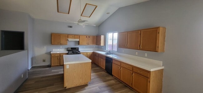 Building Photo - Single Story Ranch Style 3 Bedroom/2 Bath ...
