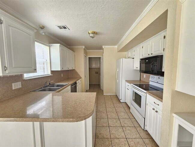 Building Photo - 404 SW 80th St