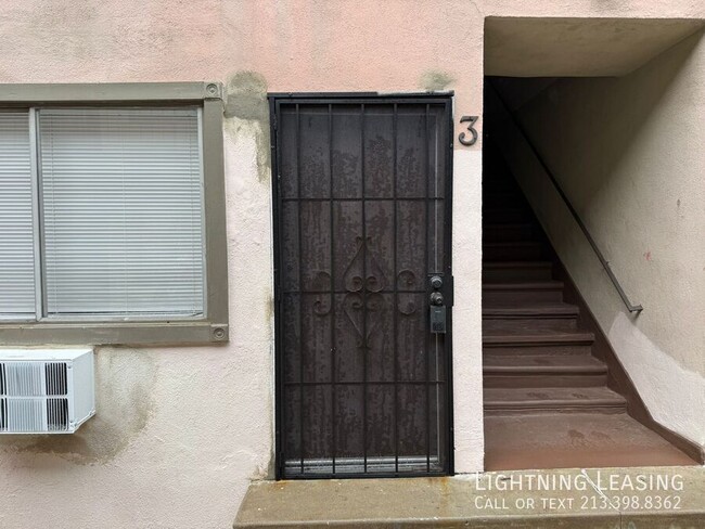 Building Photo - Stylish 1-Bedroom in North Hollywood