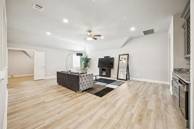 Building Photo - 920 Rhone Ln